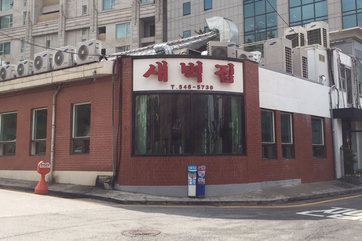 브랜드 메인 이미지